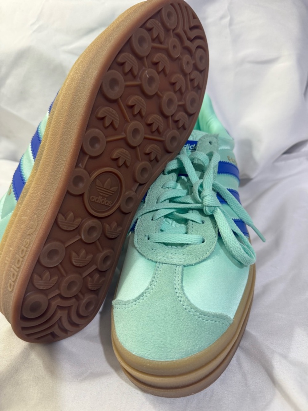 Adidas GAZELLE BOLD SHOES Women Size 8 Clear Mint / Lucid Blue / Gold Metallic - Picture 6 of 9